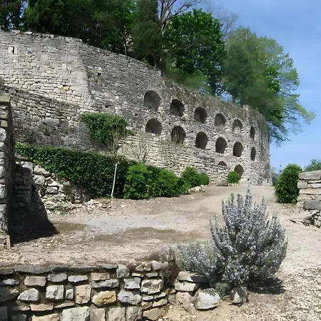 De Charme, Bastides Et Vallees *