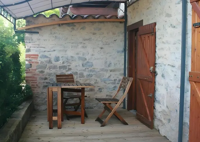 De Charme, Bastides Et Vallees Tatil Evi Milhars