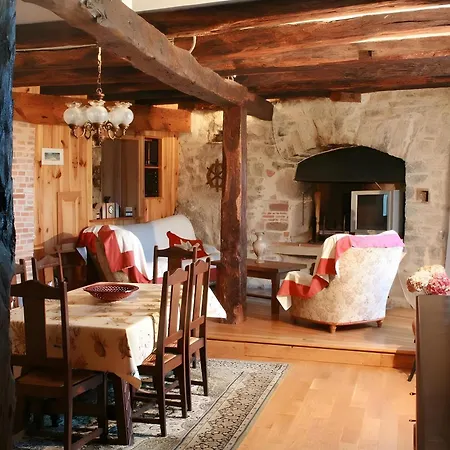 De Charme, Bastides Et Vallees